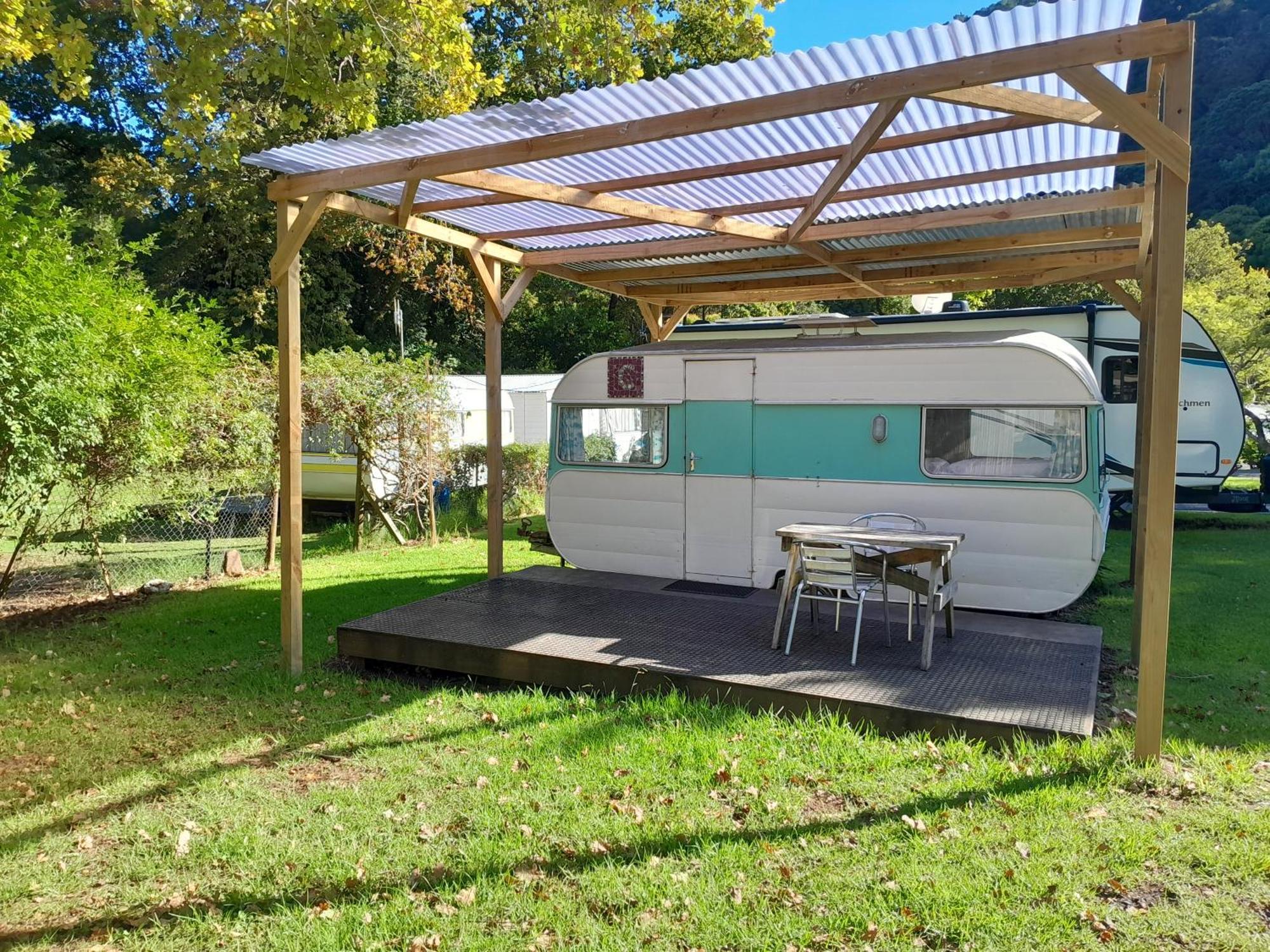 Dickson Holiday Park Thames Buitenkant foto